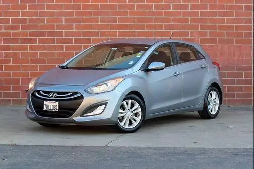 2015 Hyundai Elantra GT FWD photo