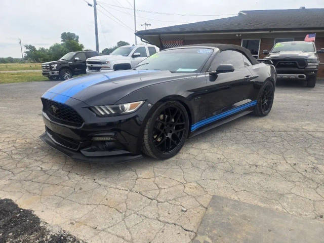 2015 Ford Mustang V6 RWD photo