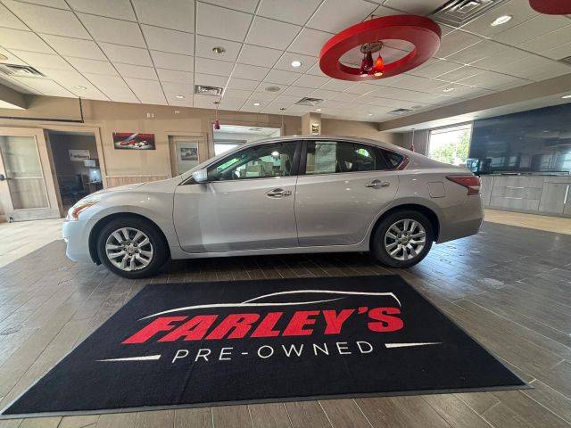 2015 Nissan Altima 2.5 S FWD photo