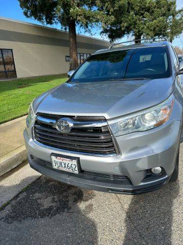 2016 Toyota Highlander XLE FWD photo