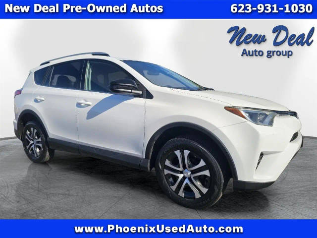 2016 Toyota RAV4 LE FWD photo