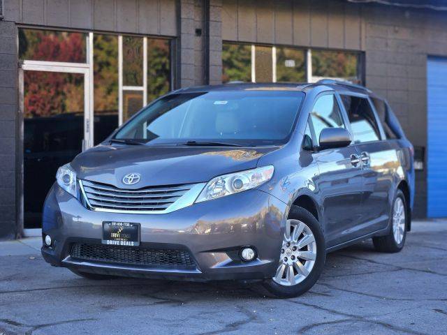 2016 Toyota Sienna XLE Premium AWD photo