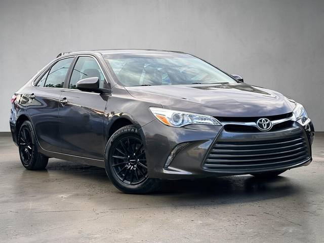 2016 Toyota Camry LE FWD photo