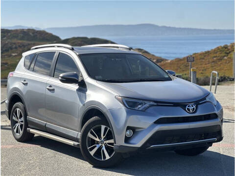 2016 Toyota RAV4 XLE FWD photo
