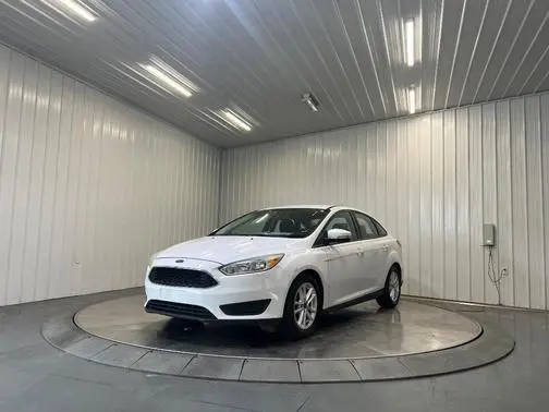 2016 Ford Focus SE FWD photo