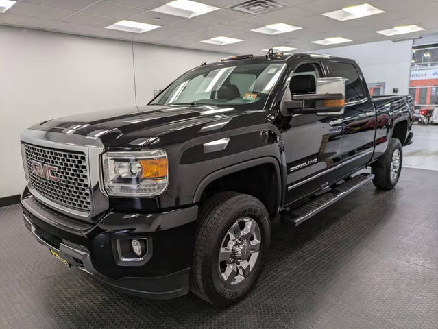 2016 GMC Sierra 3500HD Denali 4WD photo