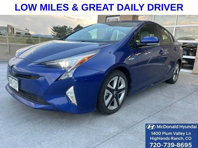 2016 Toyota Prius Three Touring FWD photo