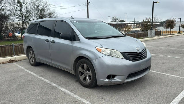 2016 Toyota Sienna L FWD photo