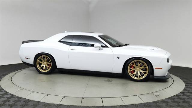 2016 Dodge Challenger SRT Hellcat RWD photo