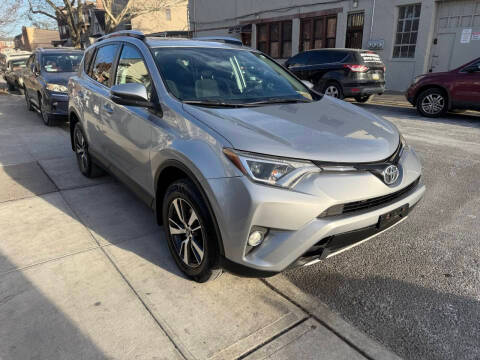 2016 Toyota RAV4 XLE AWD photo