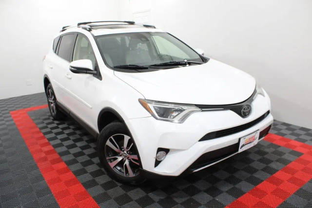 2016 Toyota RAV4 XLE AWD photo