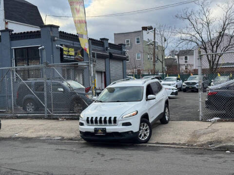2016 Jeep Cherokee Latitude 4WD photo