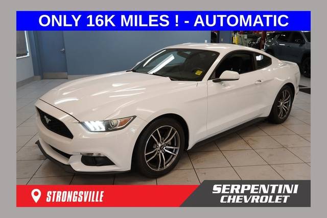 2016 Ford Mustang EcoBoost RWD photo