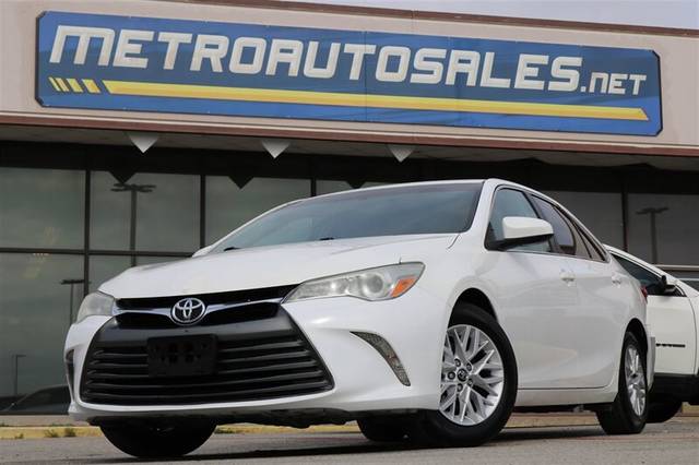 2016 Toyota Camry LE FWD photo