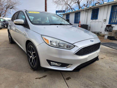 2016 Ford Focus SE FWD photo