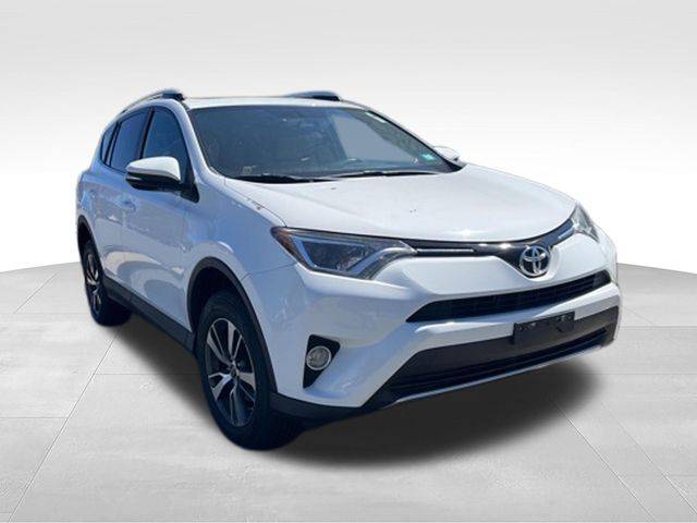 2016 Toyota RAV4 XLE AWD photo