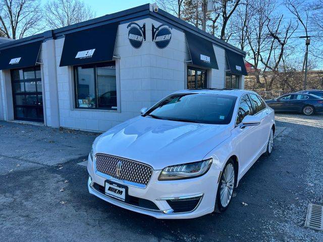 2017 Lincoln MKZ Hybrid Reserve FWD photo