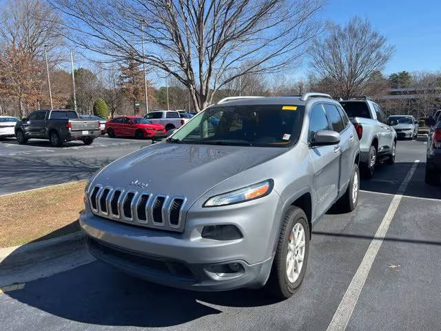 2016 Jeep Cherokee Latitude 4WD photo