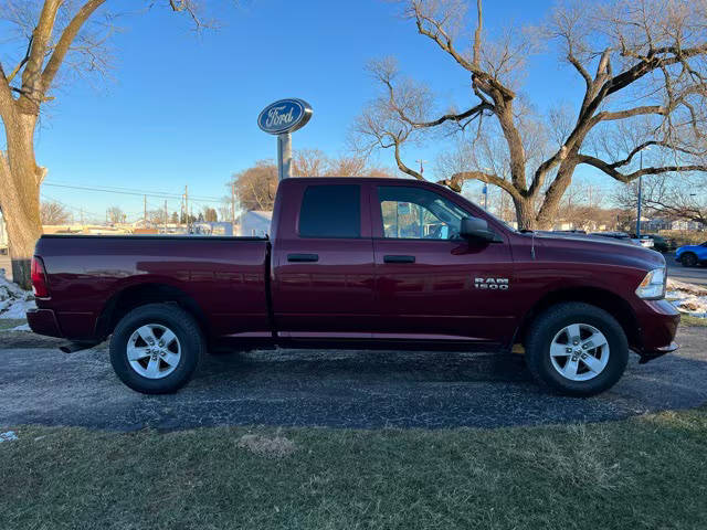 2016 Ram 1500 Express 4WD photo