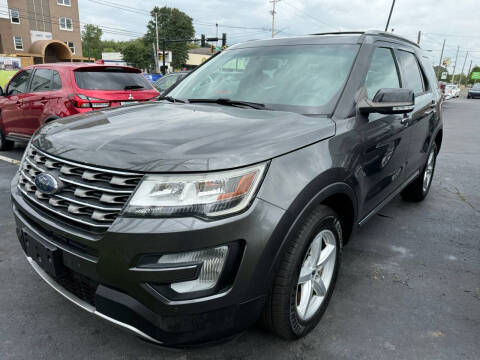 2016 Ford Explorer XLT 4WD photo