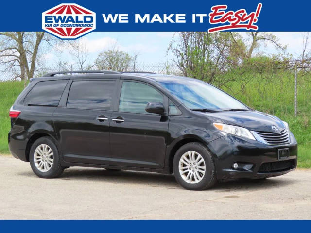 2016 Toyota Sienna XLE FWD photo