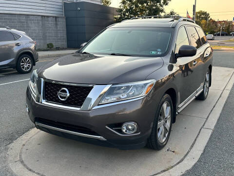 2015 Nissan Pathfinder Platinum 4WD photo