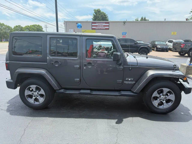 2016 Jeep Wrangler Unlimited Sahara 4WD photo
