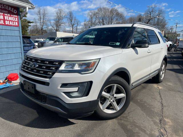 2016 Ford Explorer XLT 4WD photo