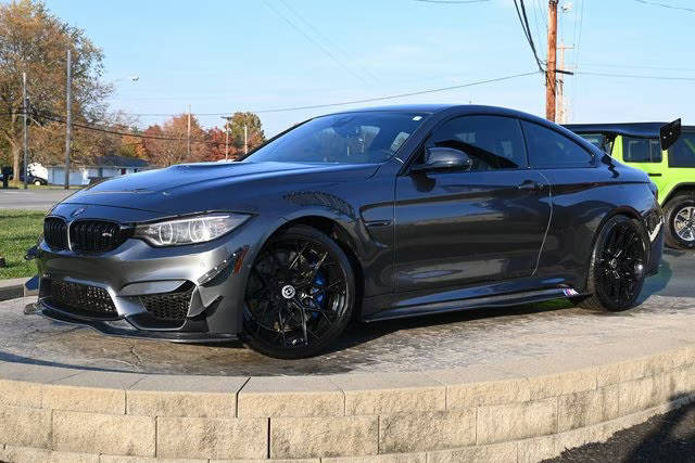 2015 BMW M4  RWD photo