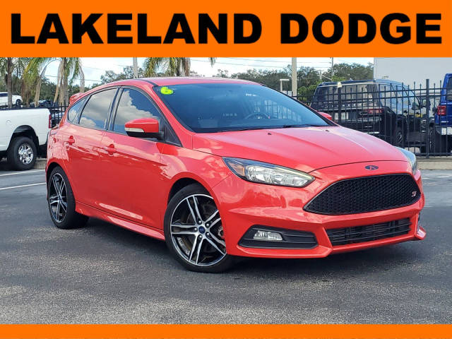 2016 Ford Focus ST FWD photo