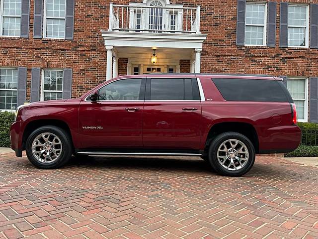 2016 GMC Yukon XL SLT RWD photo