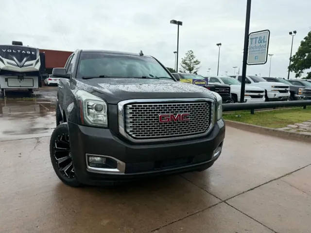 2016 GMC Yukon Denali RWD photo