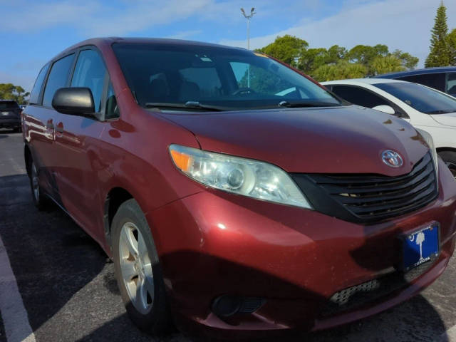 2016 Toyota Sienna L FWD photo