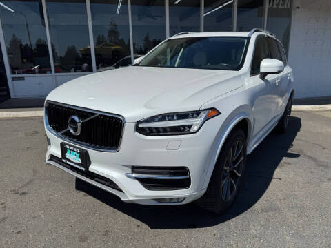 2016 Volvo XC90 T6 Momentum AWD photo