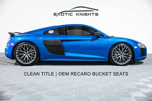 2017 Audi R8 V10 plus AWD photo