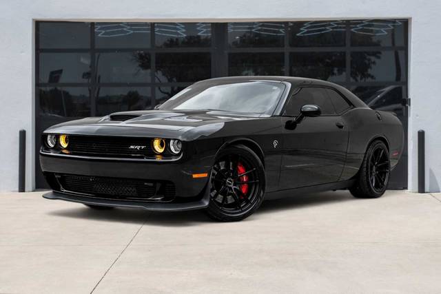 2016 Dodge Challenger SRT Hellcat RWD photo