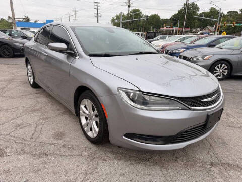 2016 Chrysler 200 Touring FWD photo