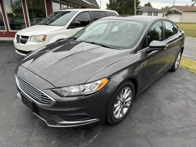 2017 Ford Fusion SE FWD photo