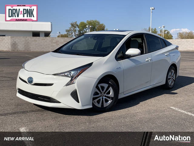 2016 Toyota Prius Three FWD photo