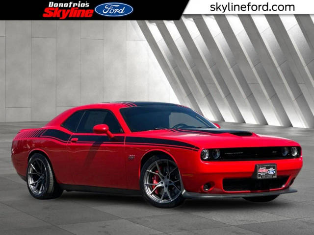 2016 Dodge Challenger SRT 392 RWD photo