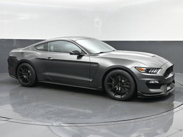 2016 Ford Mustang Shelby GT350 RWD photo