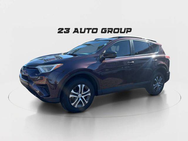 2016 Toyota RAV4 LE FWD photo