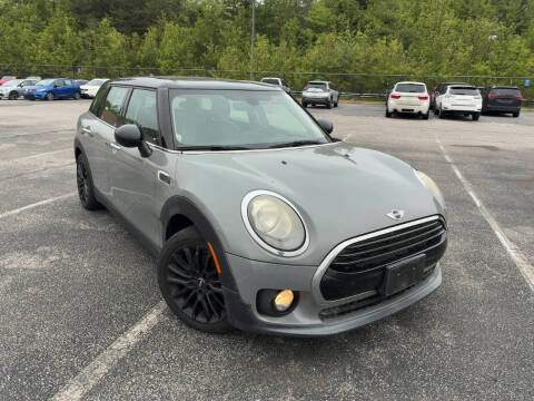 2016 MINI Cooper Clubman  FWD photo