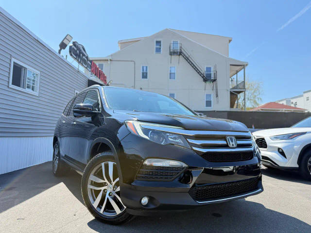2016 Honda Pilot Touring AWD photo