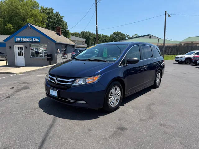 2016 Honda Odyssey LX FWD photo