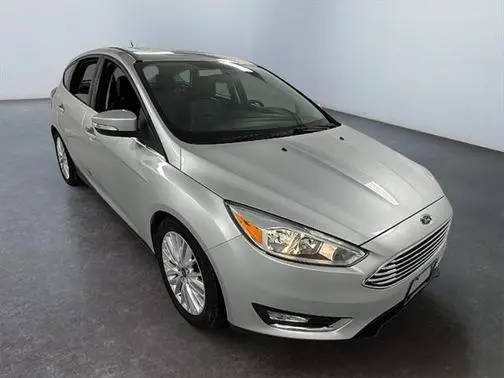 2016 Ford Focus Titanium FWD photo