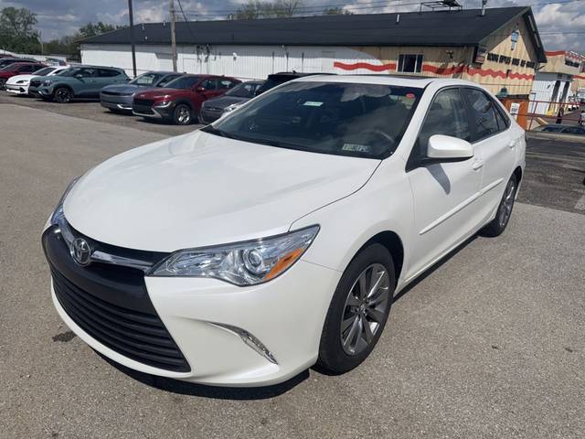 2016 Toyota Camry LE FWD photo