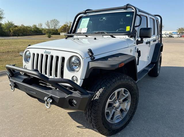 2016 Jeep Wrangler Unlimited Sahara 4WD photo