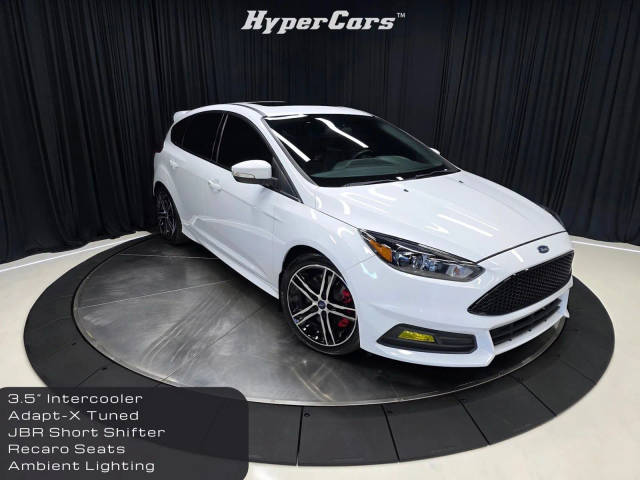 2016 Ford Focus ST FWD photo