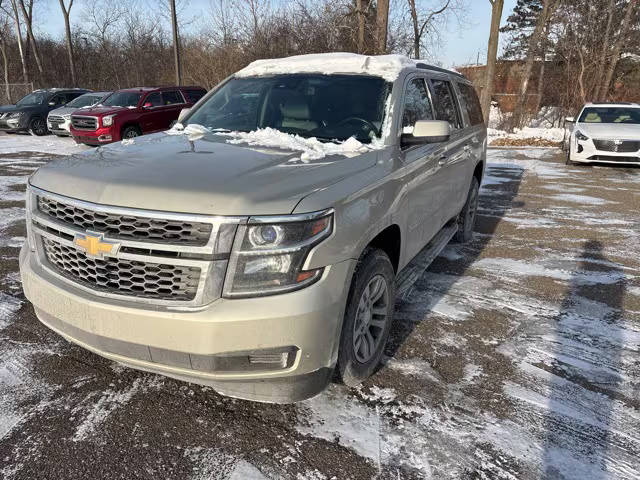 2015 Chevrolet Suburban LT 4WD photo